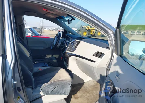 2012 Toyota Sienna Le V6 8 Passenger из США, поврежденный, VIN 5TDKK3DC3CS279132